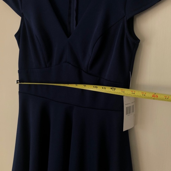 Navy & White Fit and Flare Party Dress 💙 - Picture 4 of 8